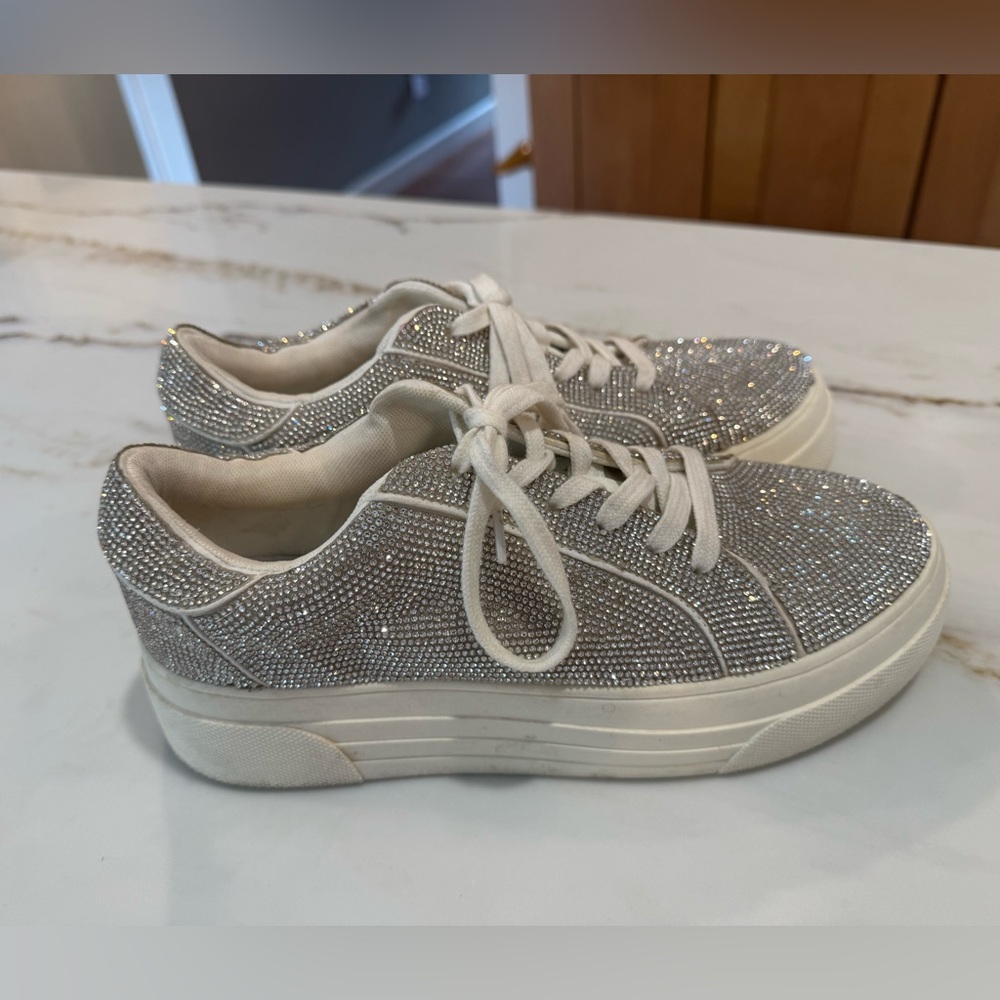 Jessica Simpson Cherello Platform Sneaker. - Picture 2 of 9